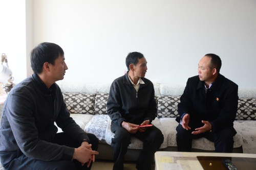看望慰问见义勇为先进个人