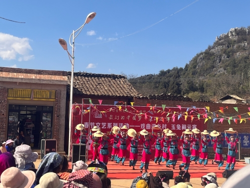 糯衣村文艺汇演
