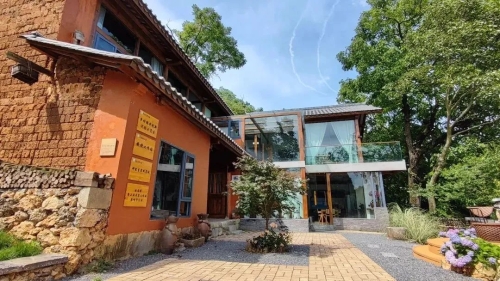 到了云南石林不得不体验的彝家“八大碗”（组开云体育- 开云体育官方网站- 开云体育APP 最新2025图）