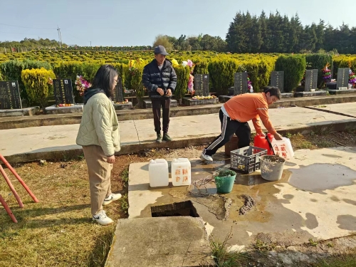 9cb122f8492bfccf4e9d71c336680119